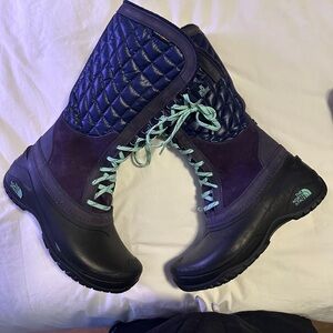 North Face women’s snow boots size 8